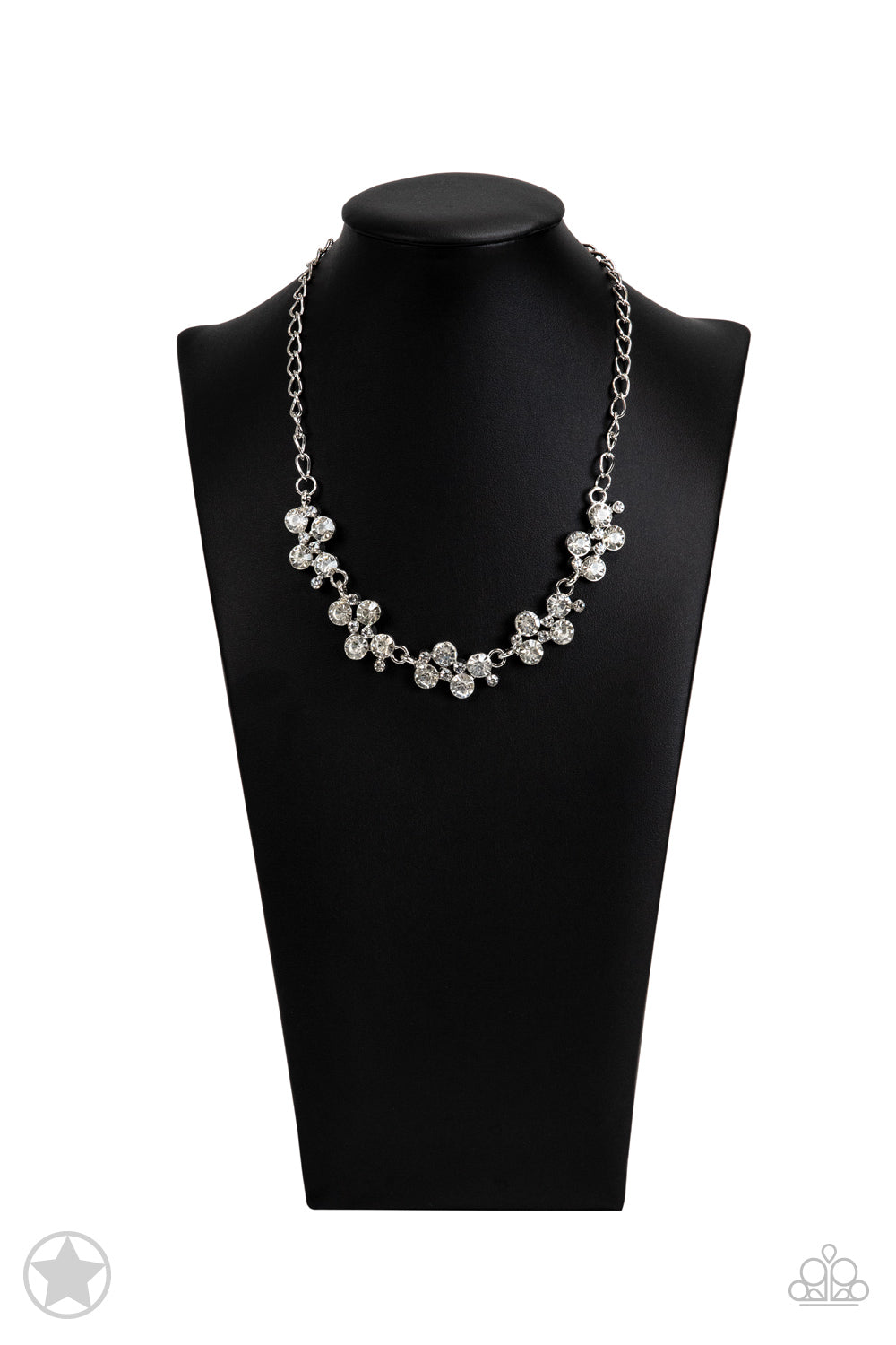 Hollywood Hills - white - Paparazzi necklace