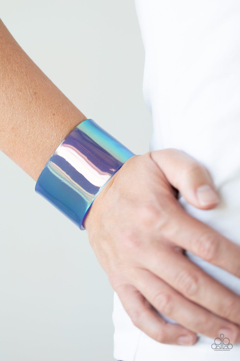 Holographic Aura blue Paparazzi bracelet – JewelryBlingThing