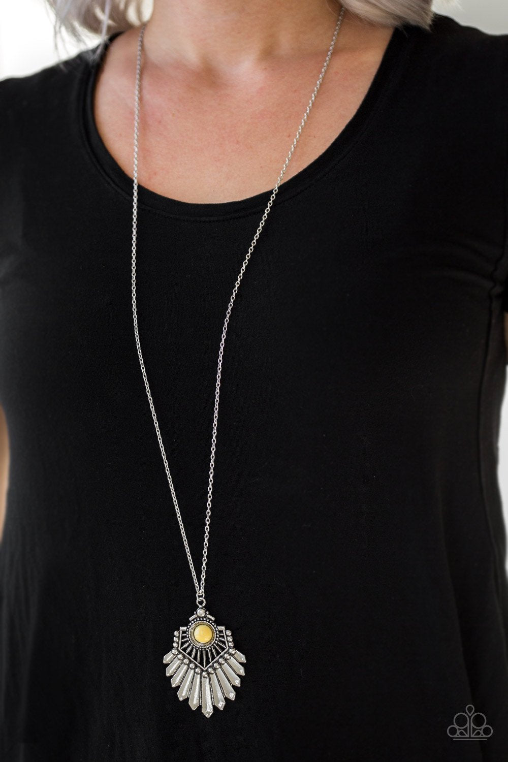 INDE-Pendant Idol - yellow - Paparazzi necklace