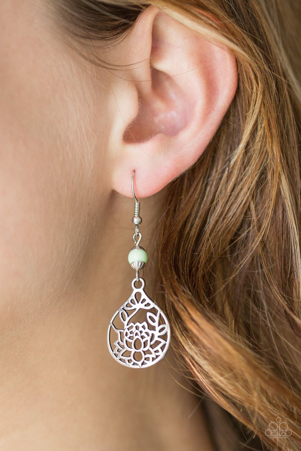 In Bloom - green - Paparazzi earrings