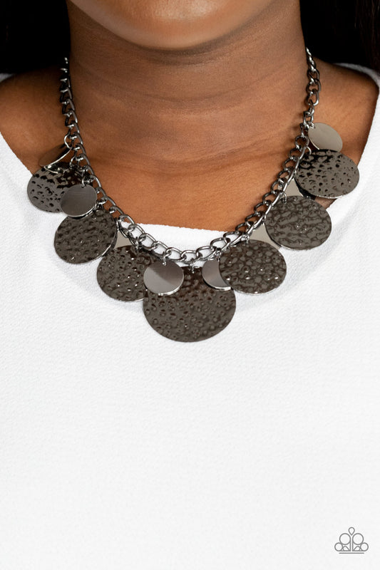 Industrial Grade Glamour - black - Paparazzi necklace
