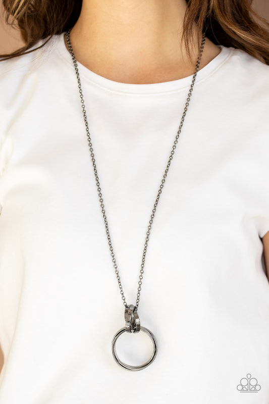 Innovated Idol - black - Paparazzi necklace