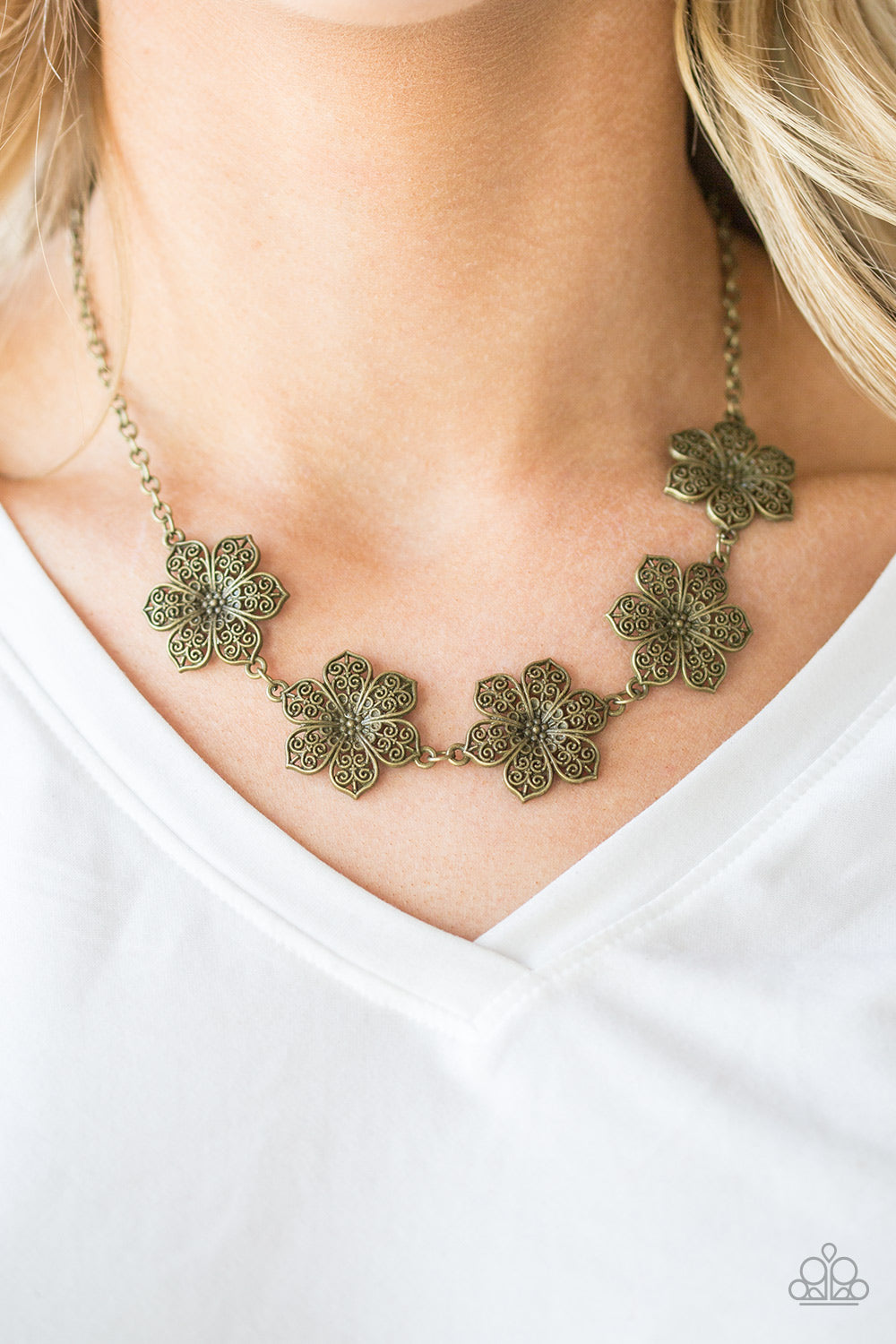 Island Maven - brass - Paparazzi necklace