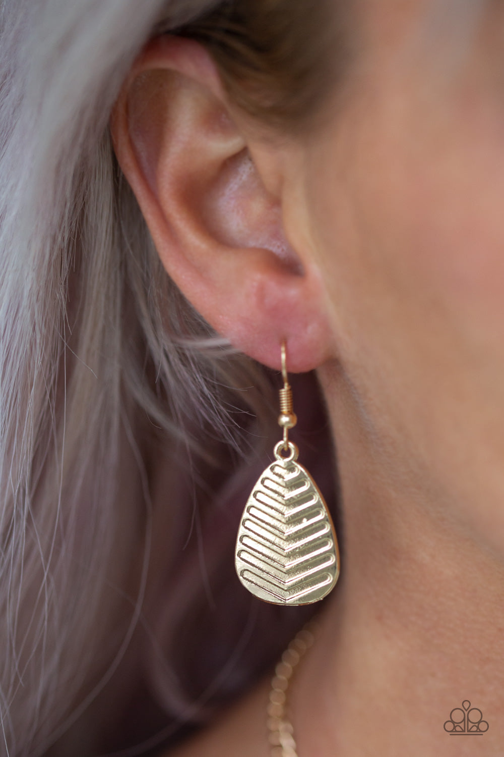 Large As Life - gold - Paparazzi necklace