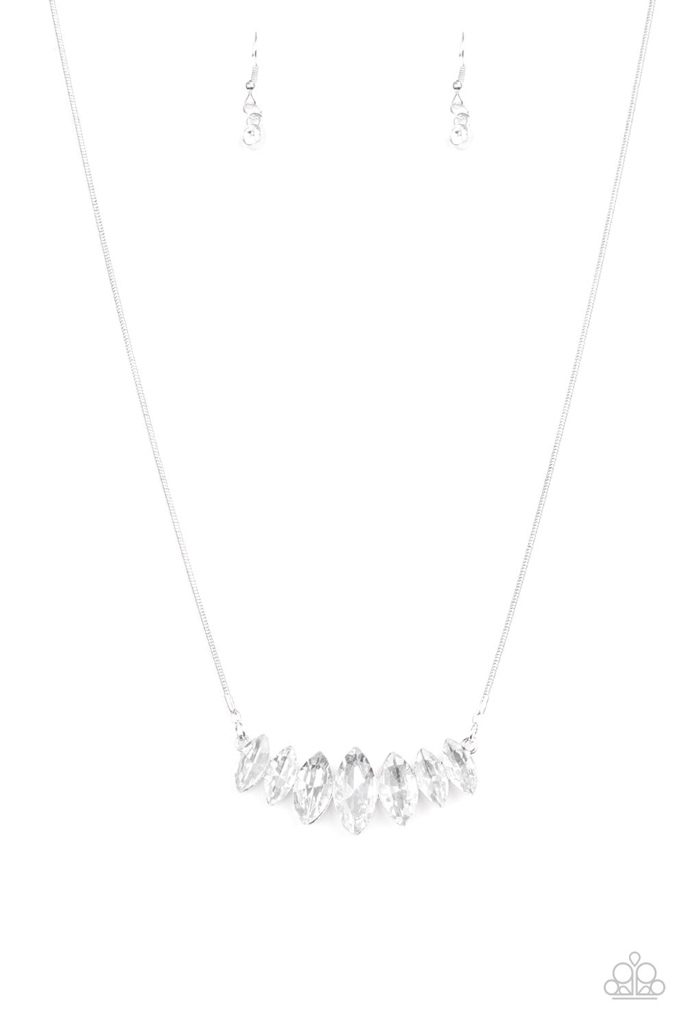 Leading Lady - white - Paparazzi necklace