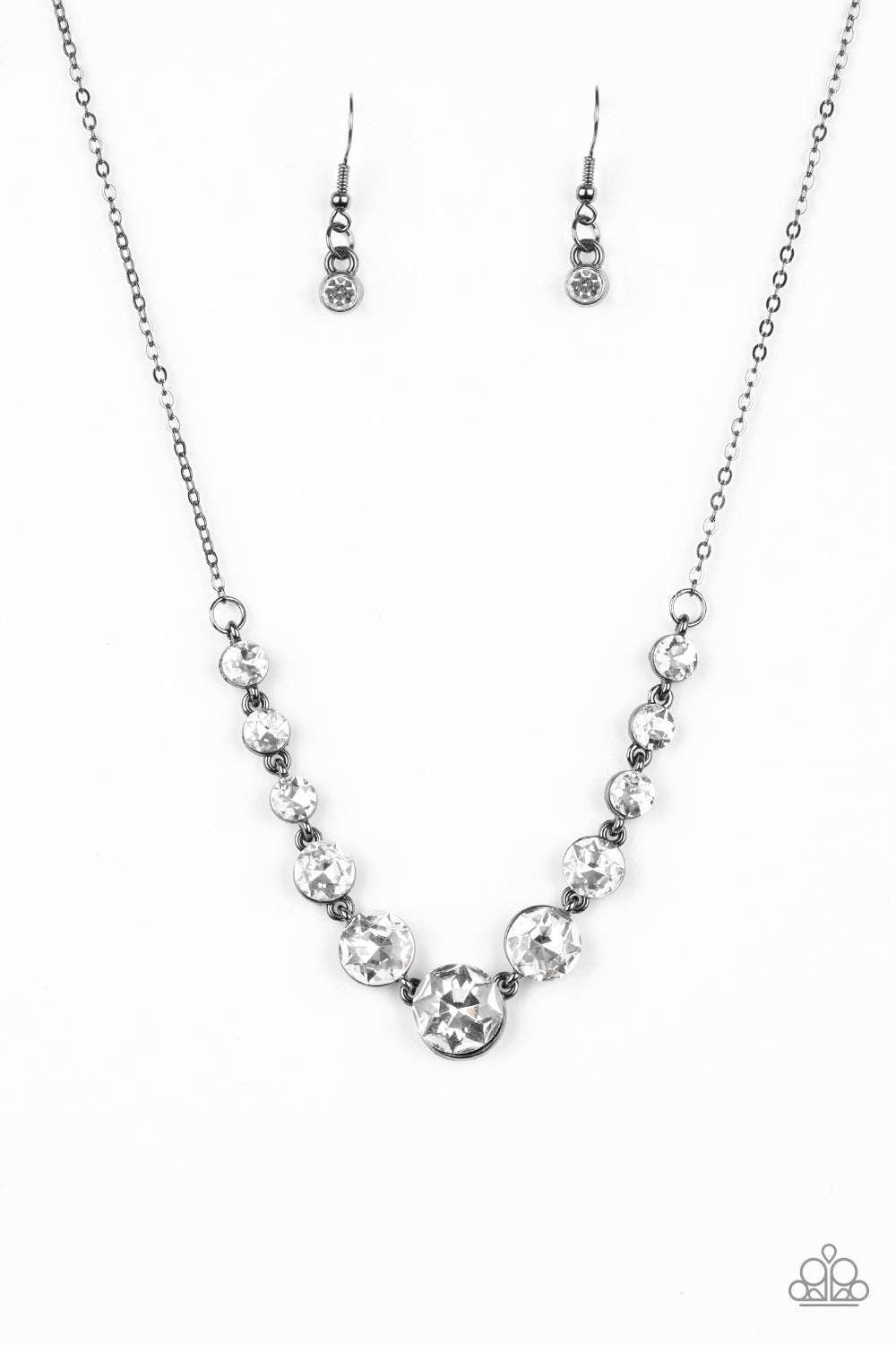 Leading Socialite - black - Paparazzi necklace