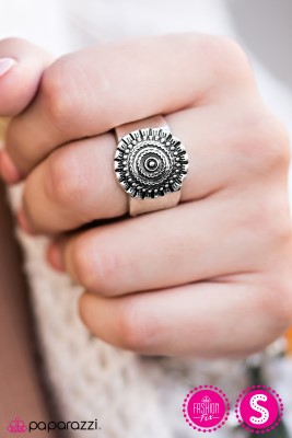 Let ME Show You Around - Paparazzi ring