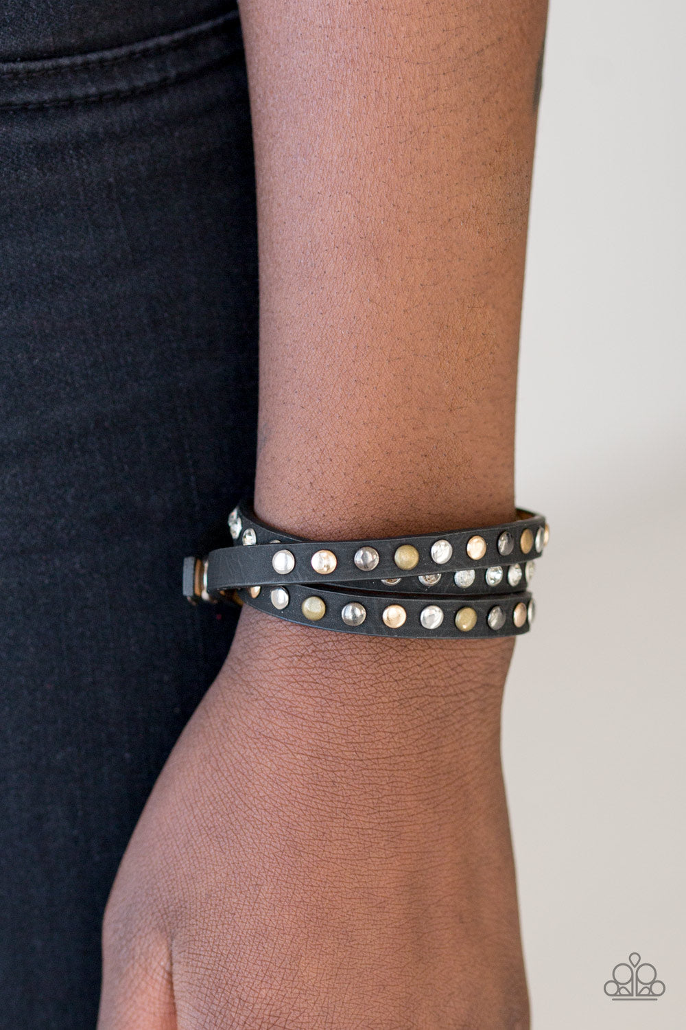 Lets Go For a CATWALK - black - Paparazzi bracelet