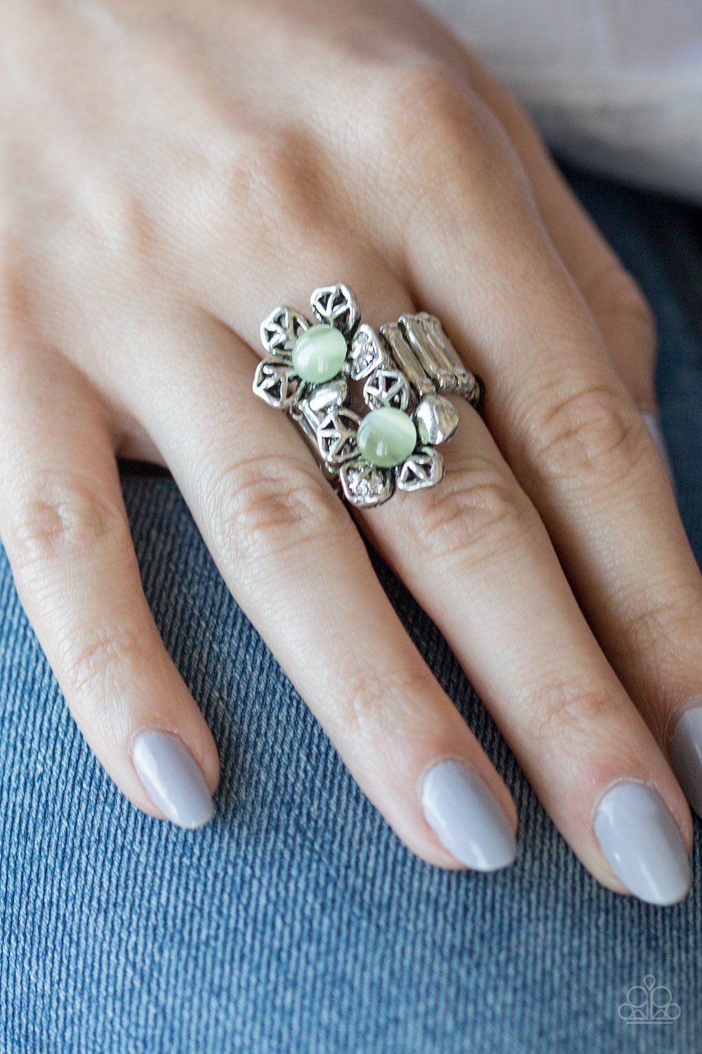 Magnolia Mansions - green - Paparazzi ring