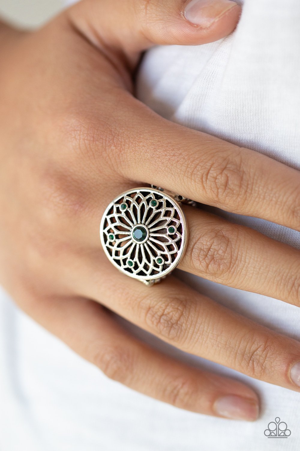 Mandala Magnificence-green-Paparazzi ring