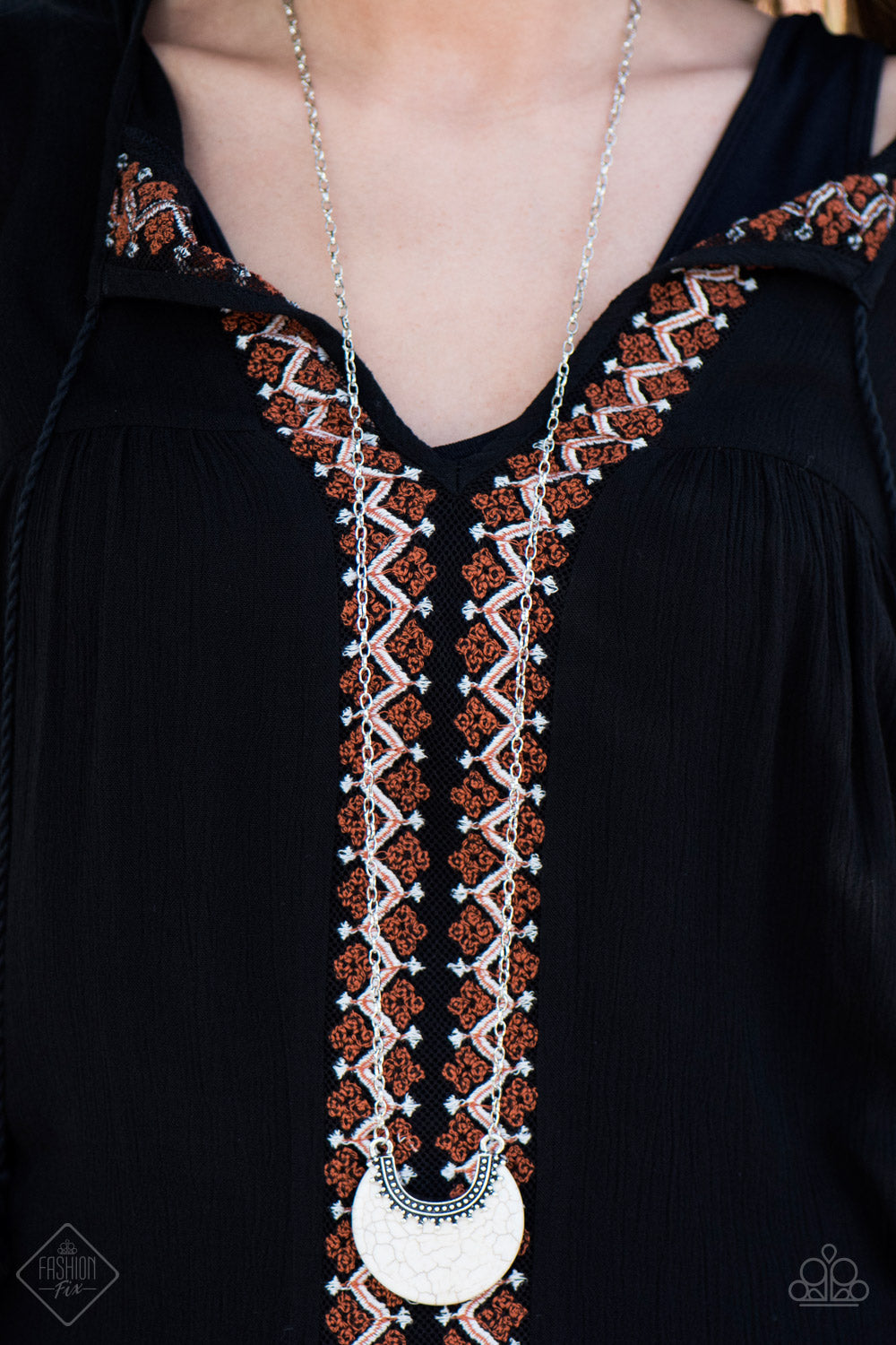 Mesa Moon - Paparazzi necklace