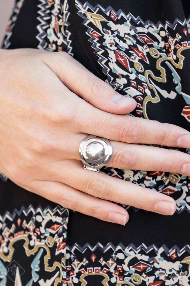 Metro Center - silver - Paparazzi ring