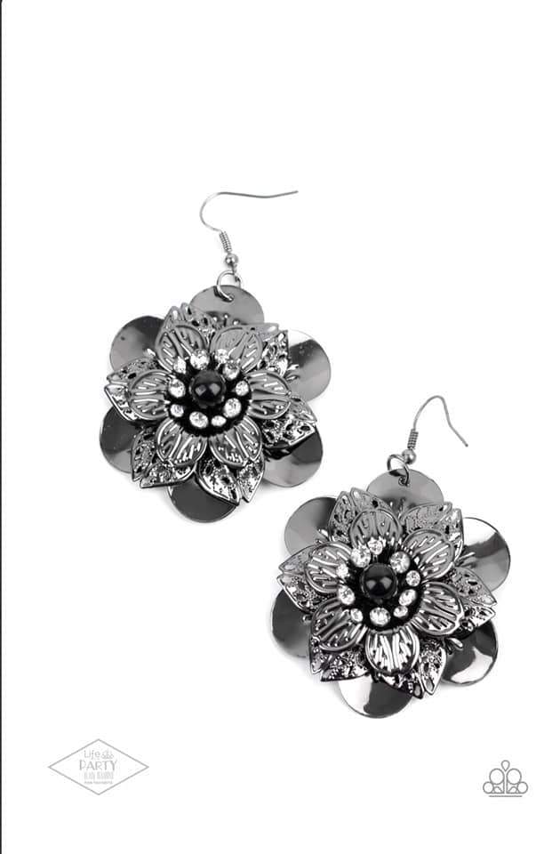 Midnight Garden - black - Paparazzi earrings