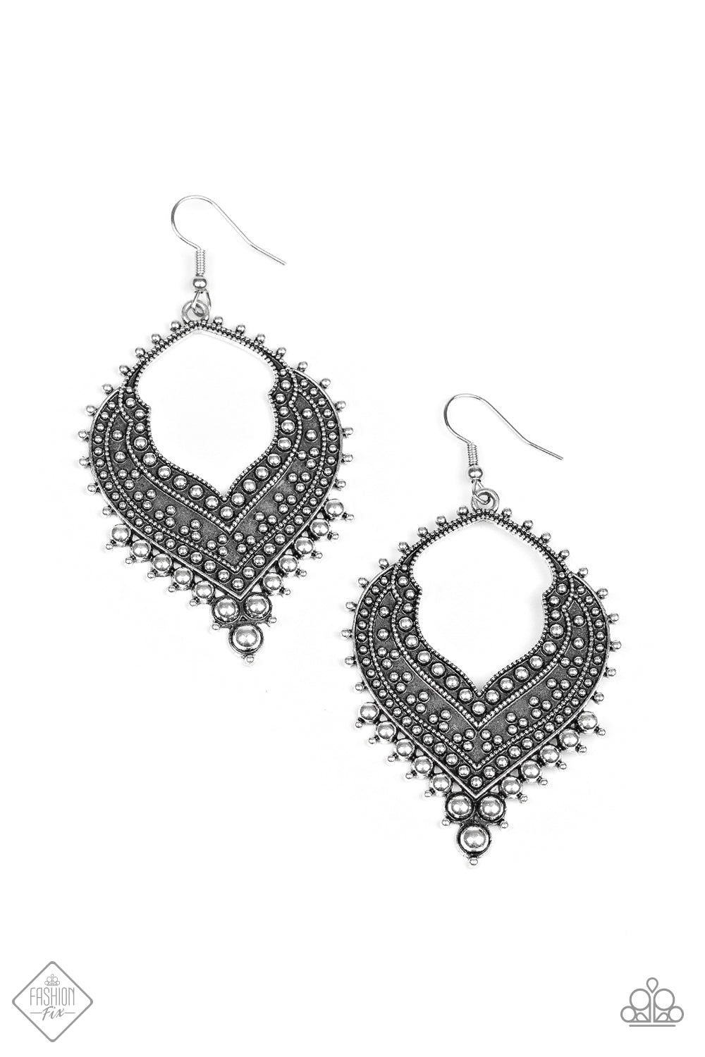 Mojave Melody - silver - Paparazzi earrings