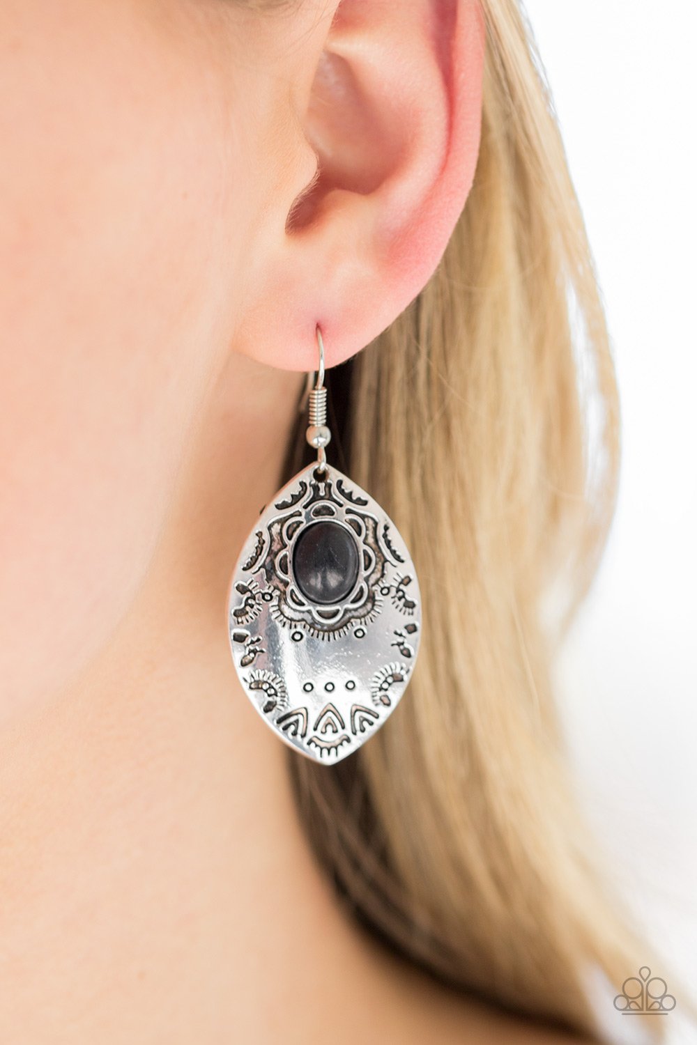 Mountain Montage - black - Paparazzi earrings