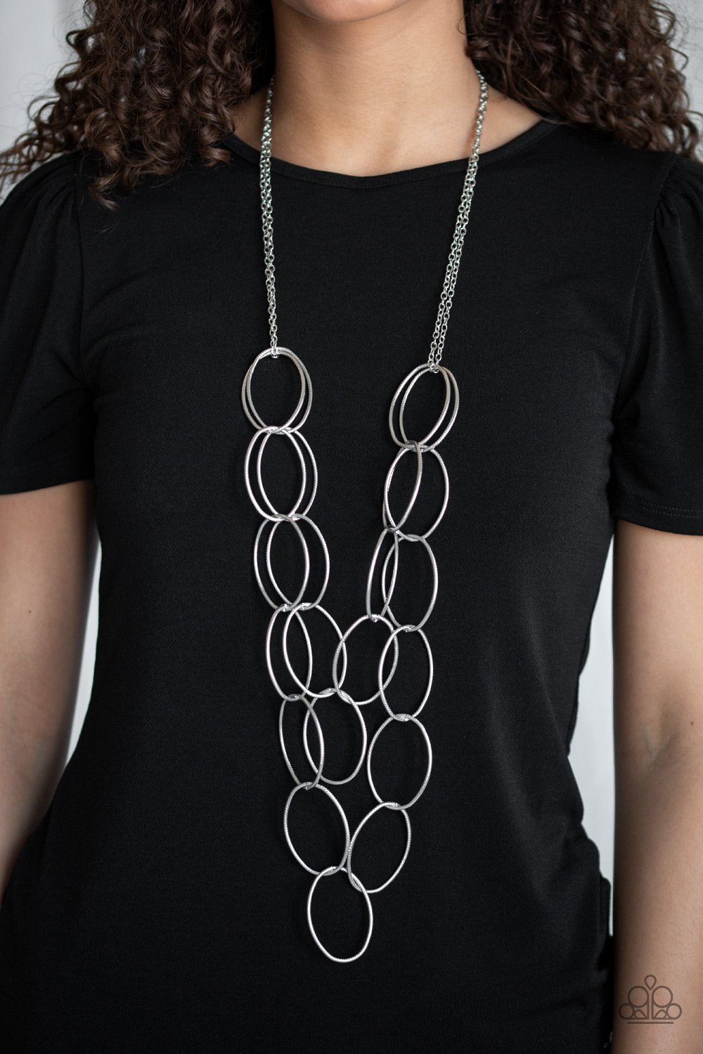 Move on OVAL - silver - Paparazzi necklace
