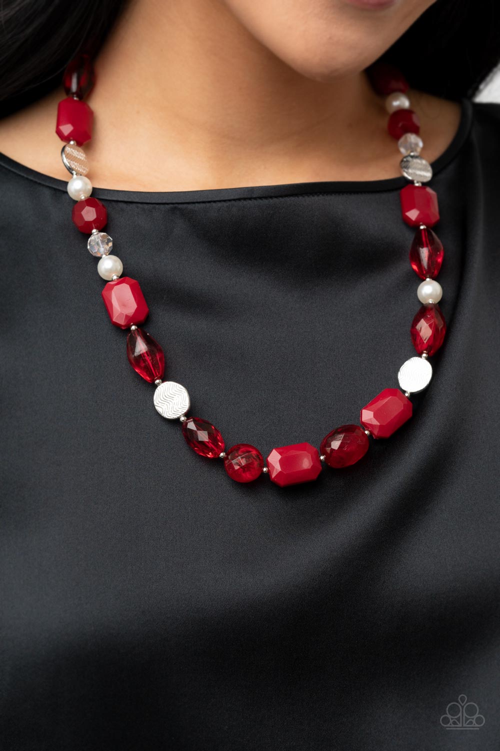 Party pearls hot sale red paparazzi