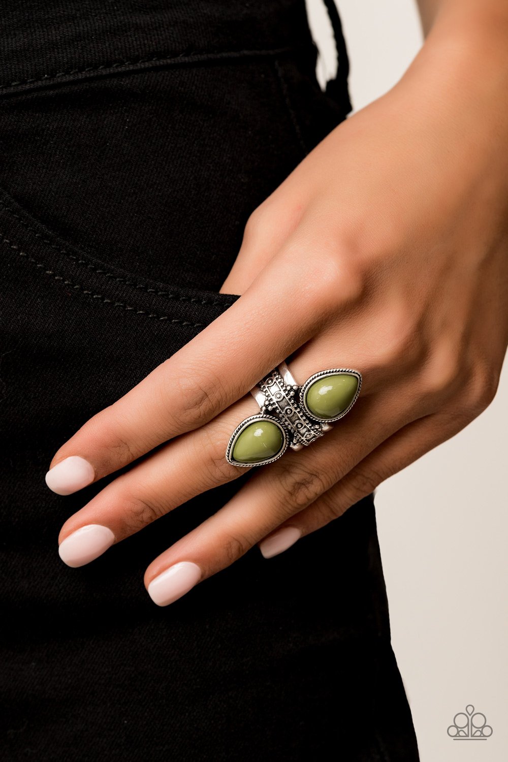 New Age Leader-green-Paparazzi ring