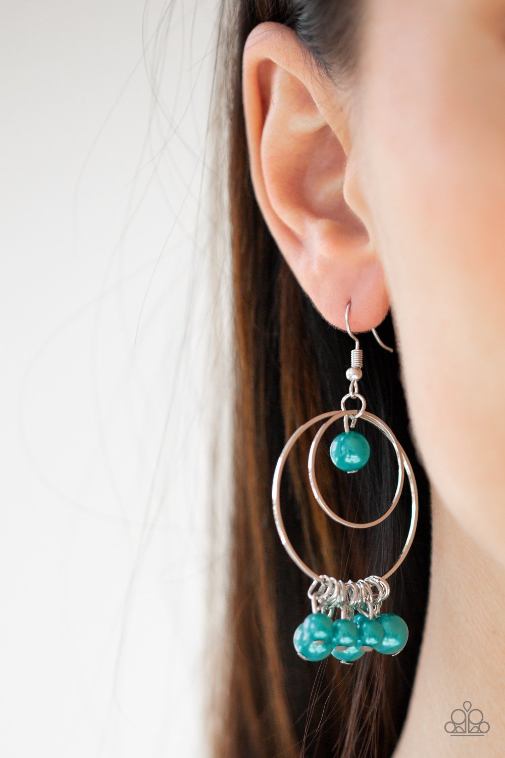 New York Attraction - green - Paparazzi earrings