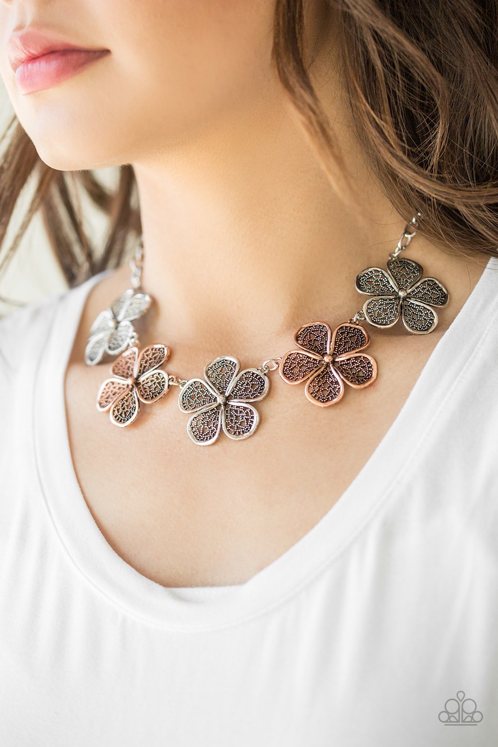 No Common Daisy - multi - Paparazzi necklace
