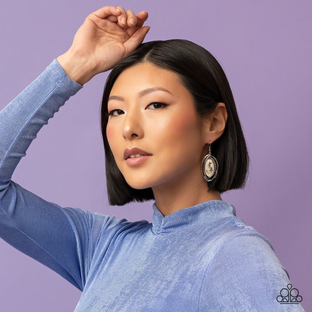 Ocean Floor - white - Paparazzi earrings