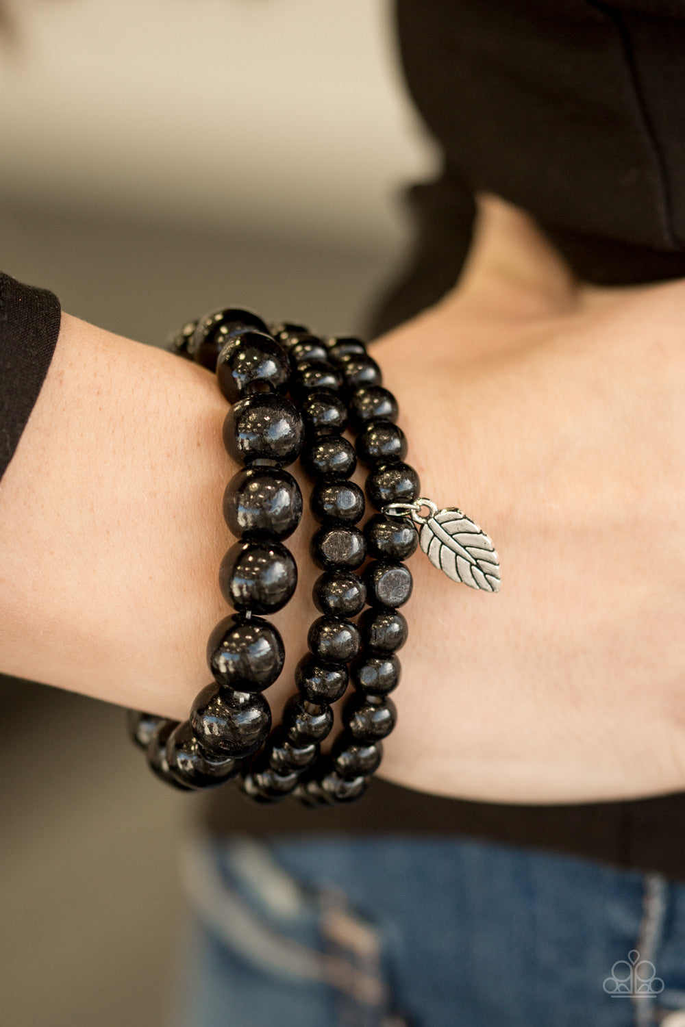 Out of the Woods - black - Paparazzi necklace
