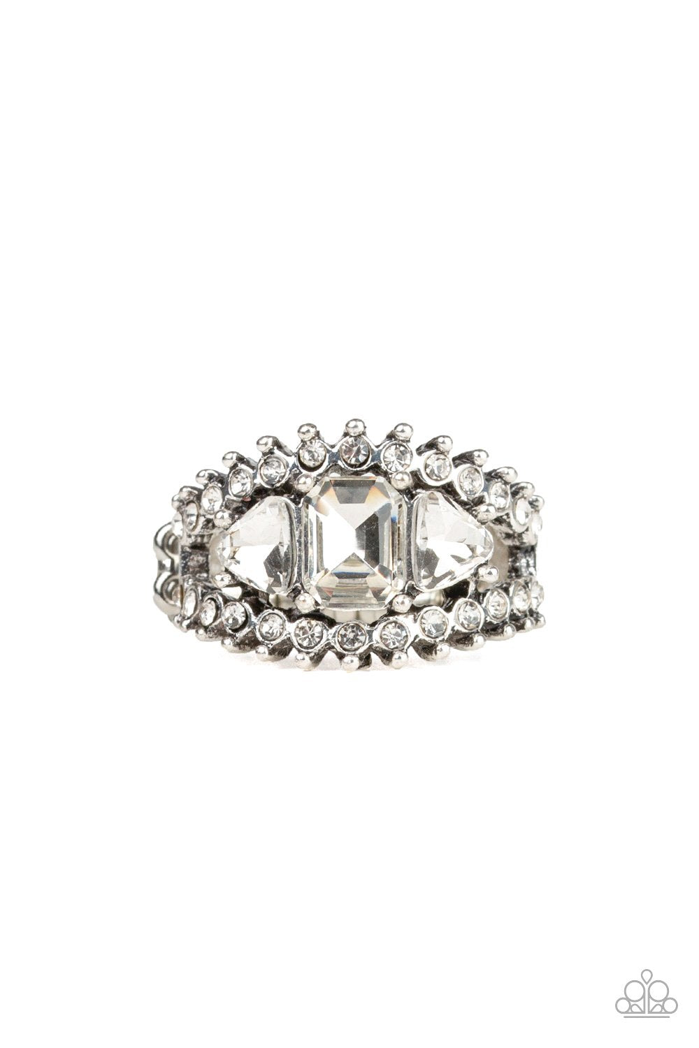 Packin Heat-white-Paparazzi ring