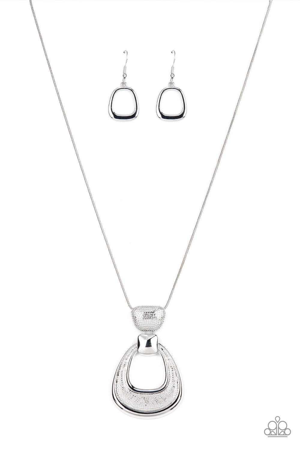 Park Avenue Attitude - silver - Paparazzi necklace