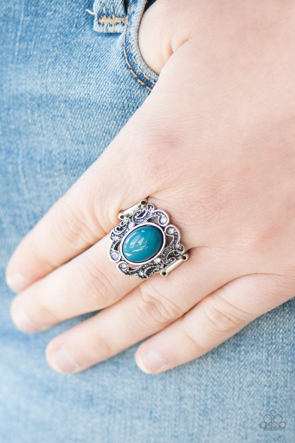 Pasadena Princess - Blue - Paparazzi ring