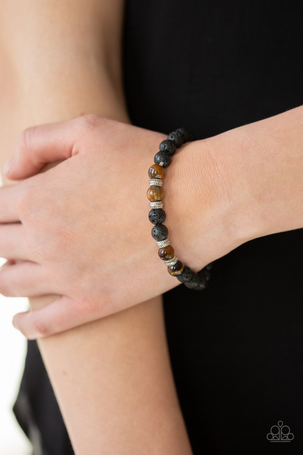 Peace and Quiet - black - Paparazzi bracelet