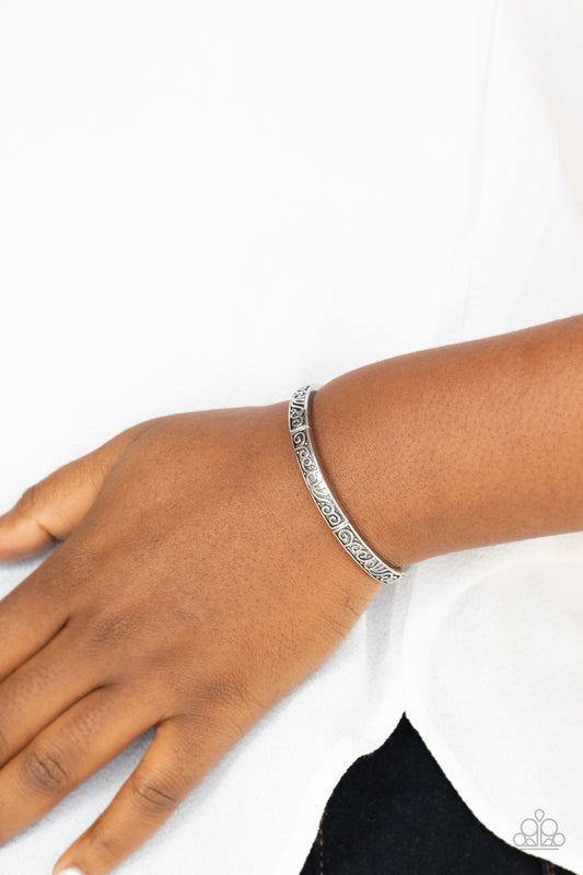 Precisely Petite - silver - Paparazi bracelet