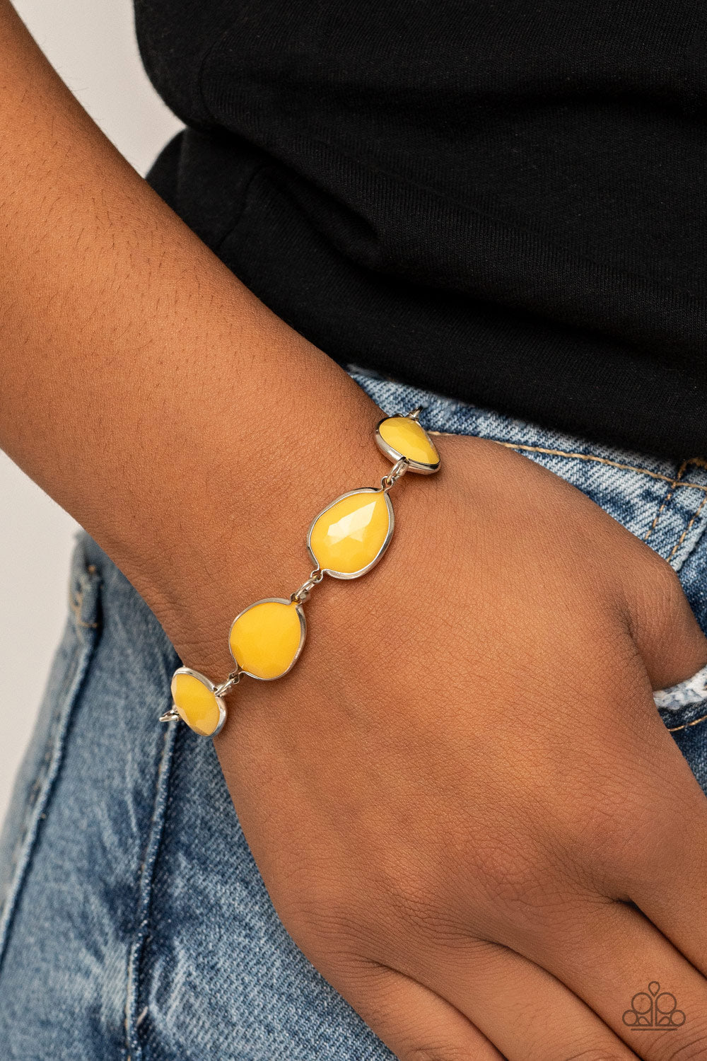 REIGNy Days yellow Paparazzi bracelet – JewelryBlingThing
