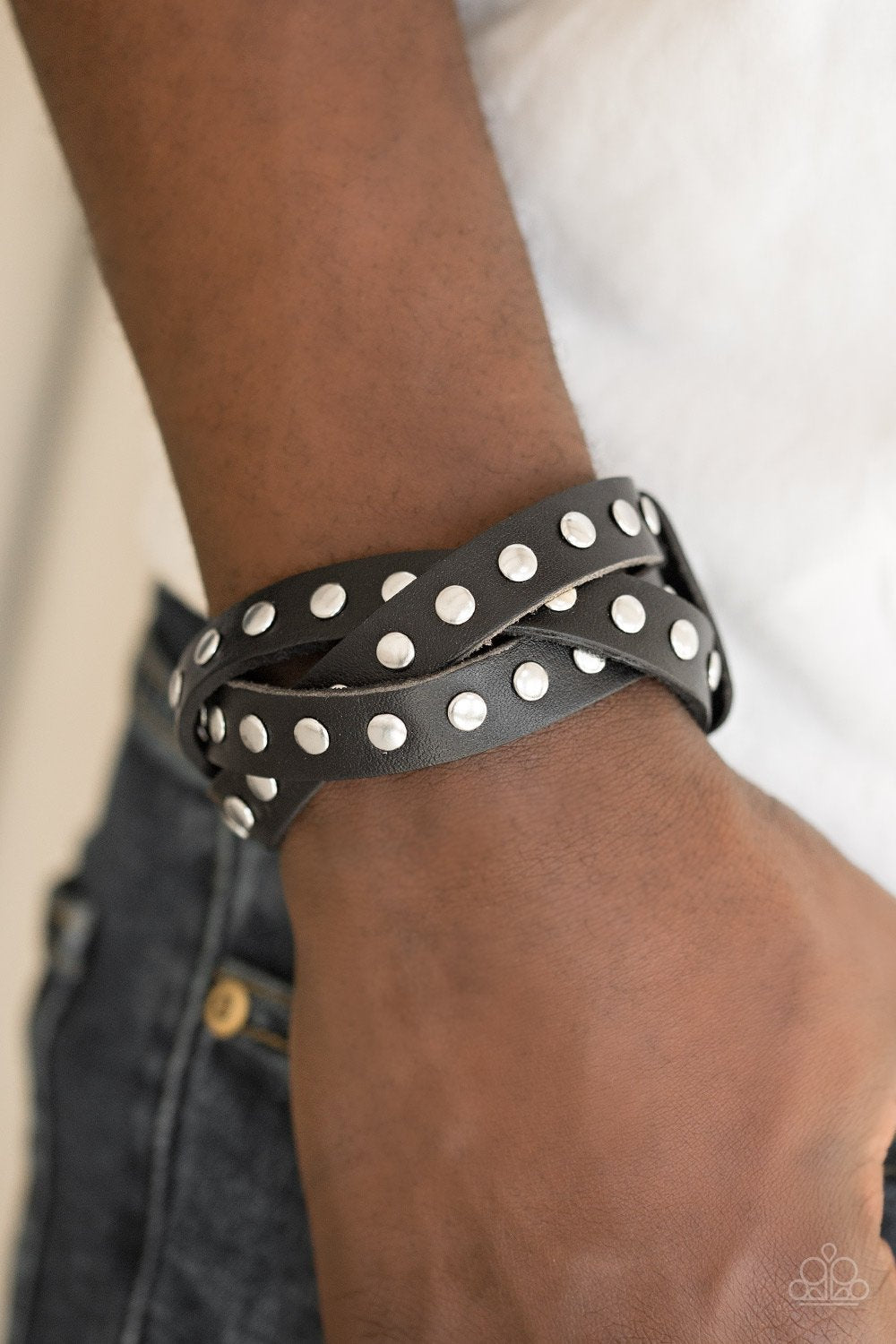Race and Rally - black - Paparazzi bracelet