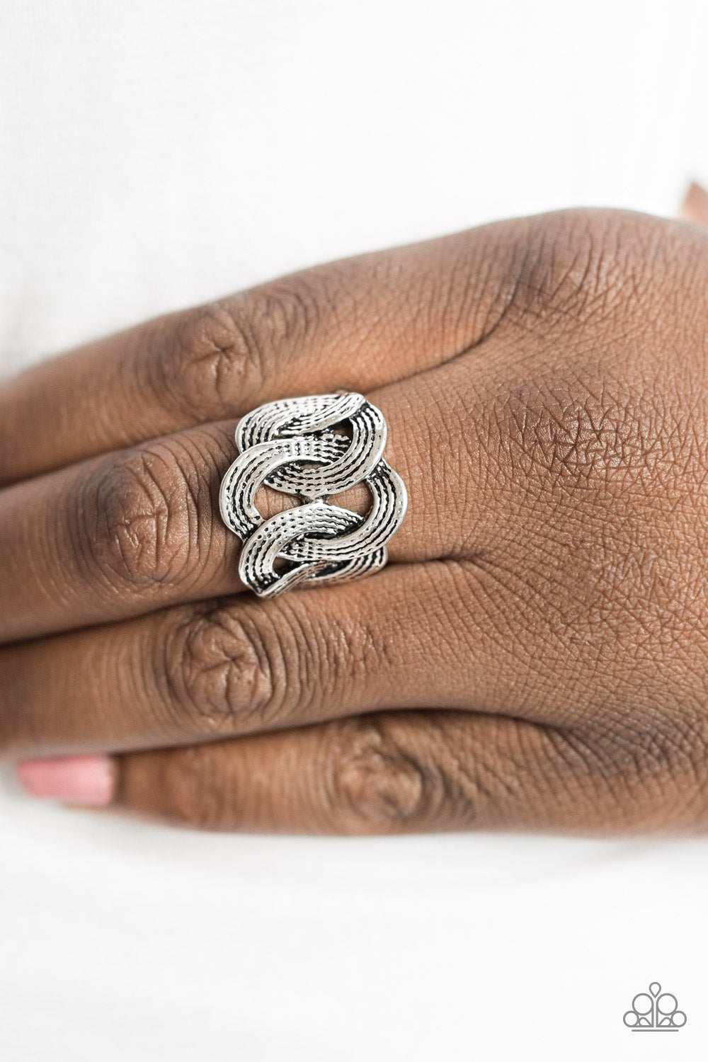 Radical Radius - silver - Paparazzi ring