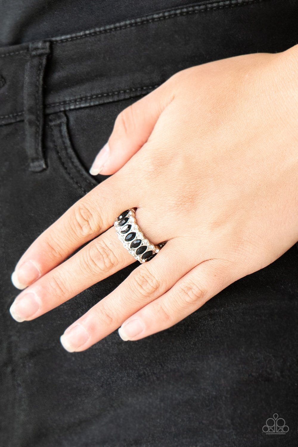 Radical Riches-black-Paparazzi ring