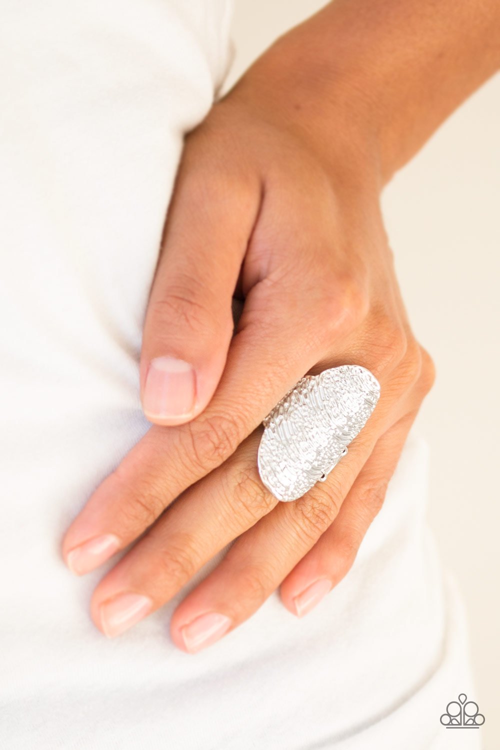 Record Breaking Ripple - silver - Paparazzi ring