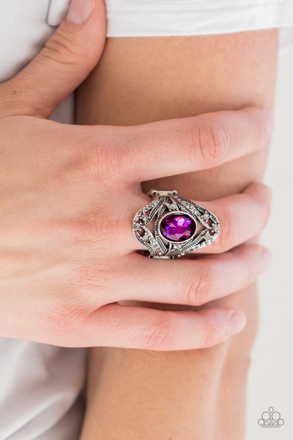 Red Carpet Rebel-pink-Paparazzi ring