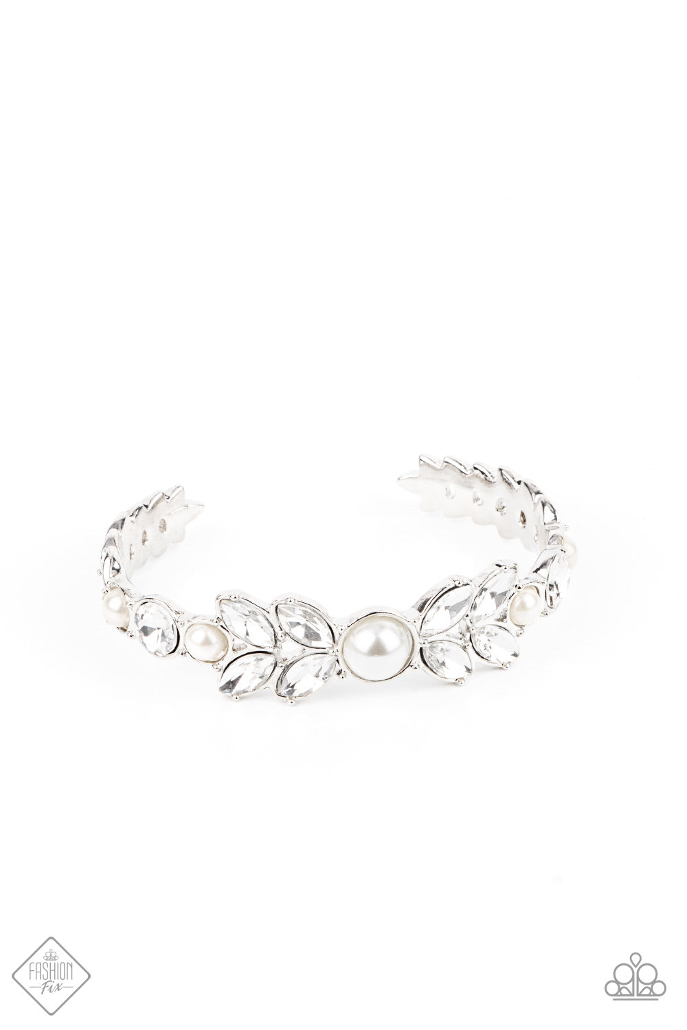 Regal Reminiscence - white - Paparazzi bracelet