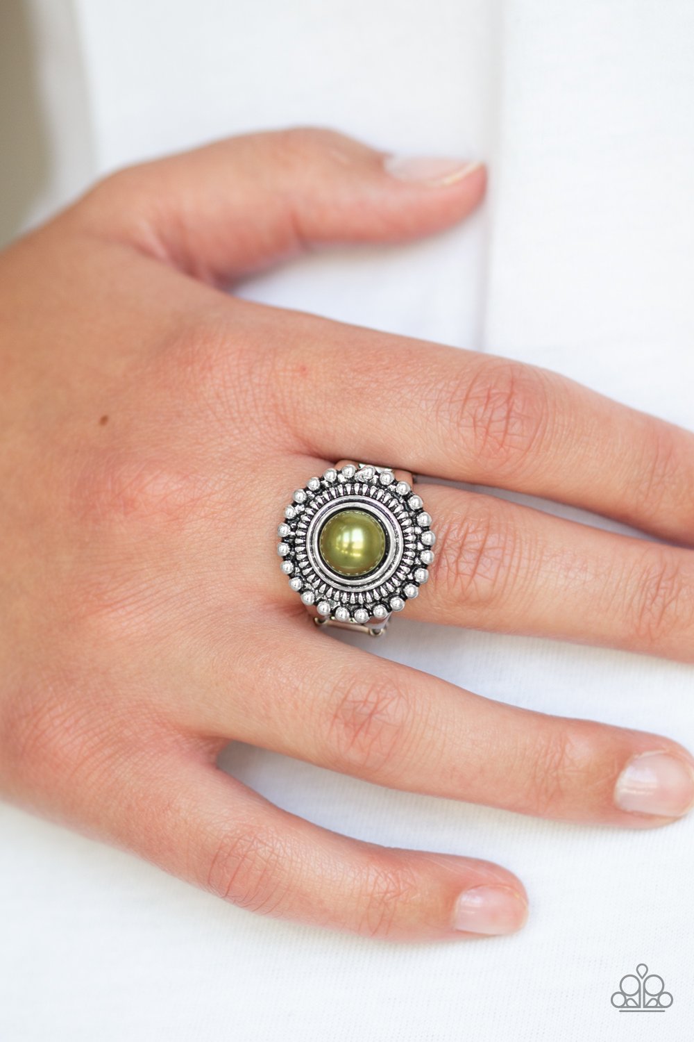 Regal Royal-green-Paparazzi ring