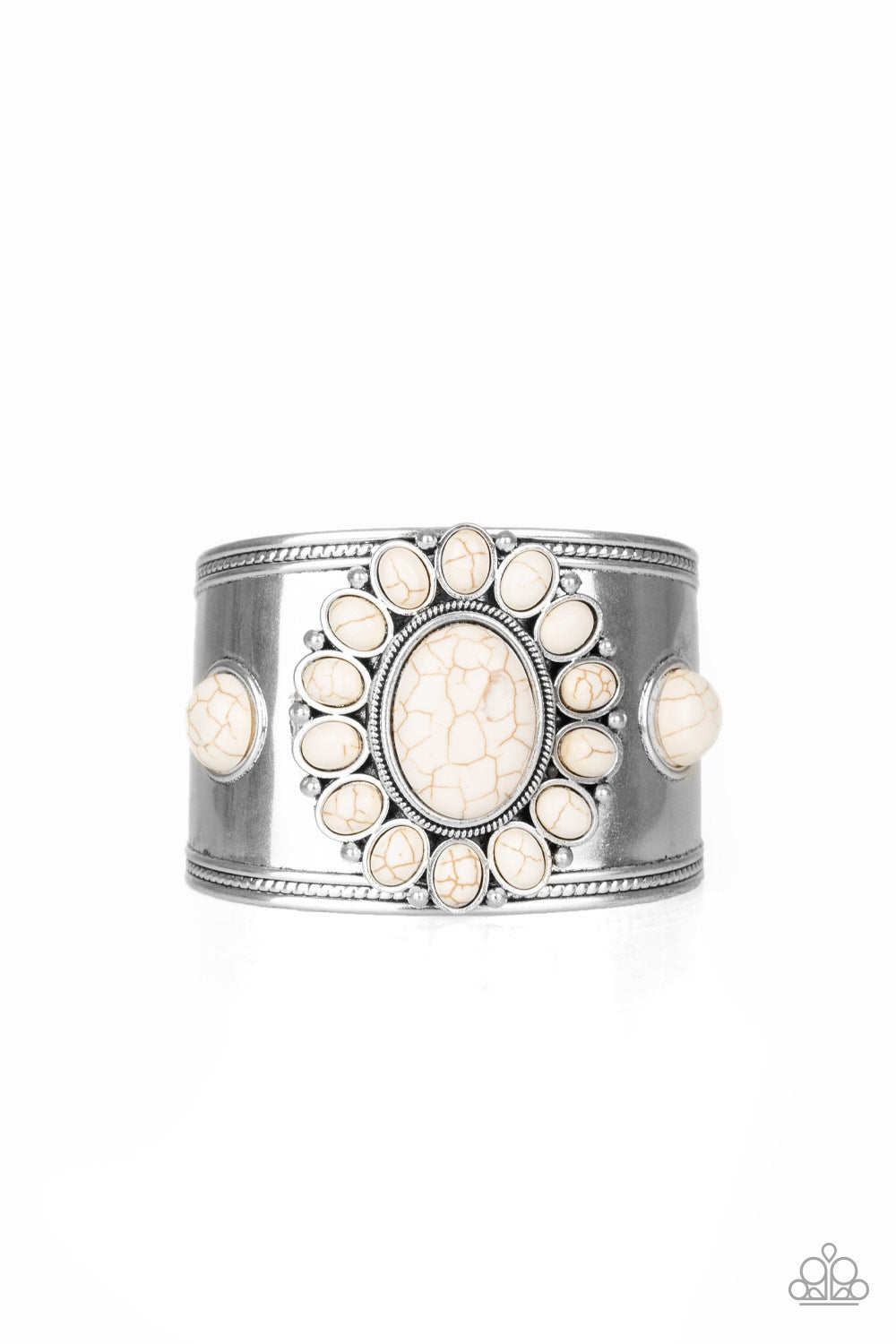Room To Roam - white - Paparazzi bracelet