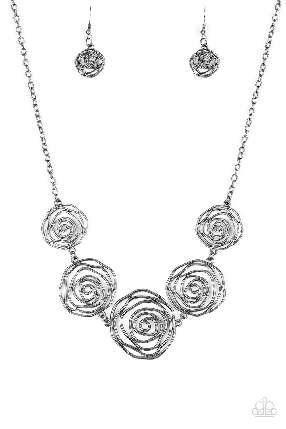 Rosy Rosette - black - Paparazzi necklace