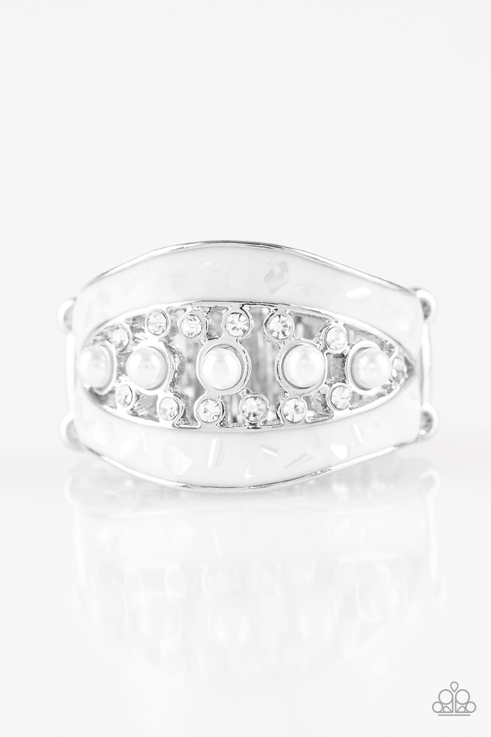 Royal Treasury - white - Paparazzi ring