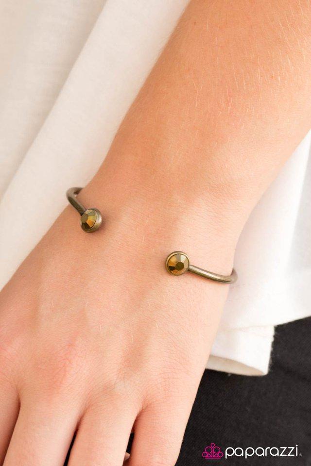 Shine ALL Shine - brass - Paparazzi bracelet