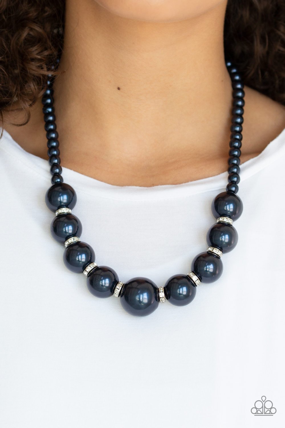 SOHO-Socialite-blue-Paparazzi necklace
