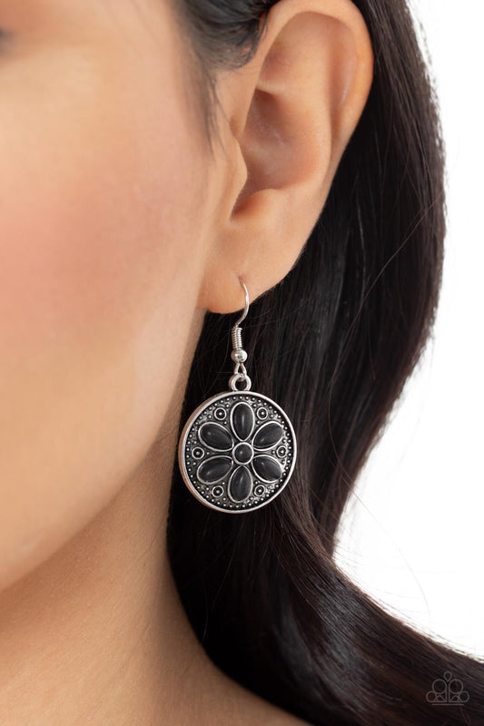 Saguaro Spring - black - Paparazzi earrings