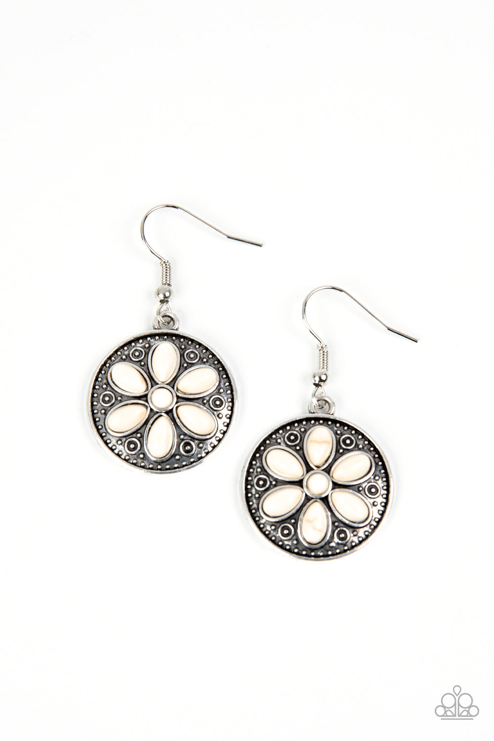 Saguaro Spring - white - Paparazzi earrings