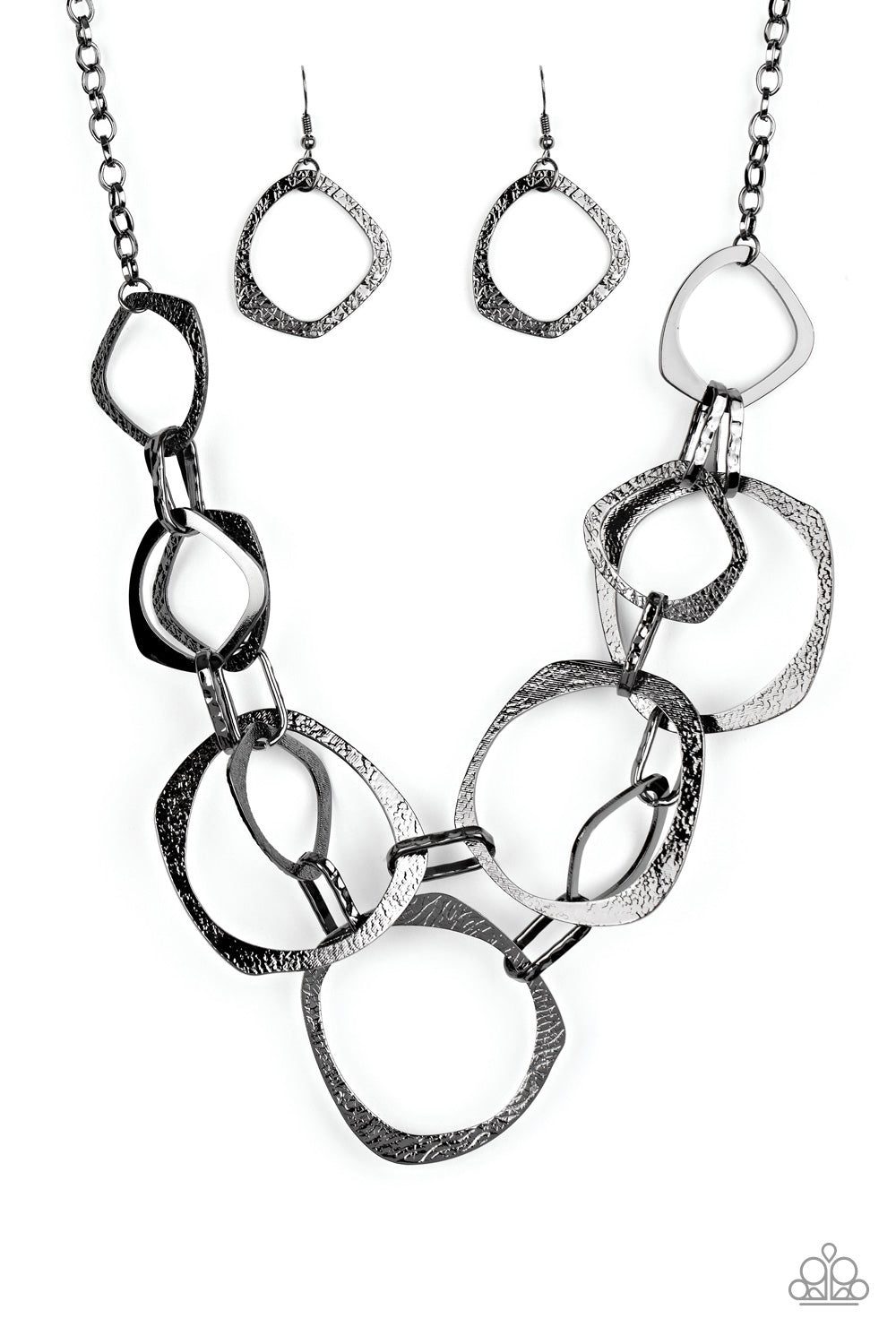Salvage Yard - black - Paparazzi necklace