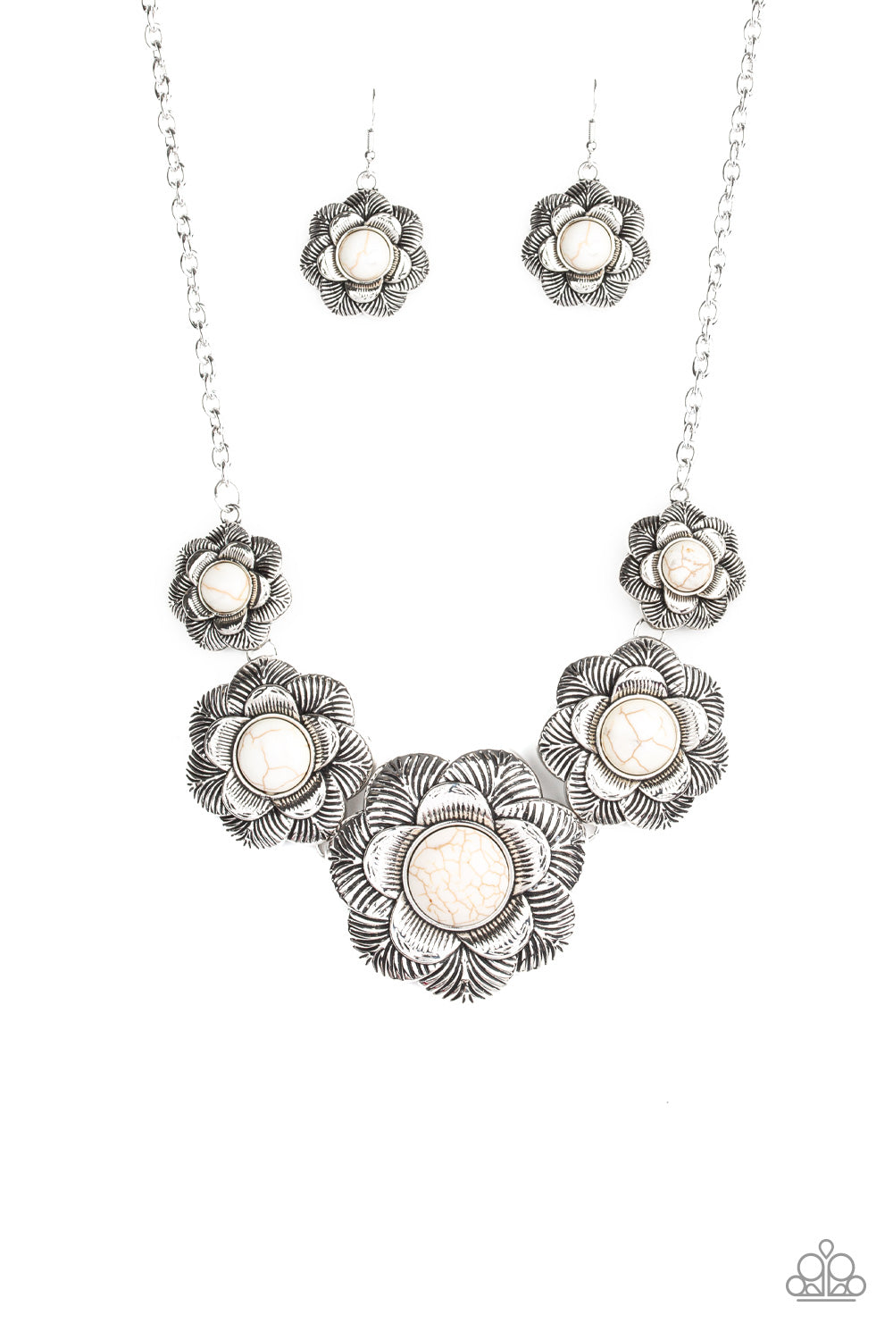 Santa Fe Hills - white - Paparazzi necklace