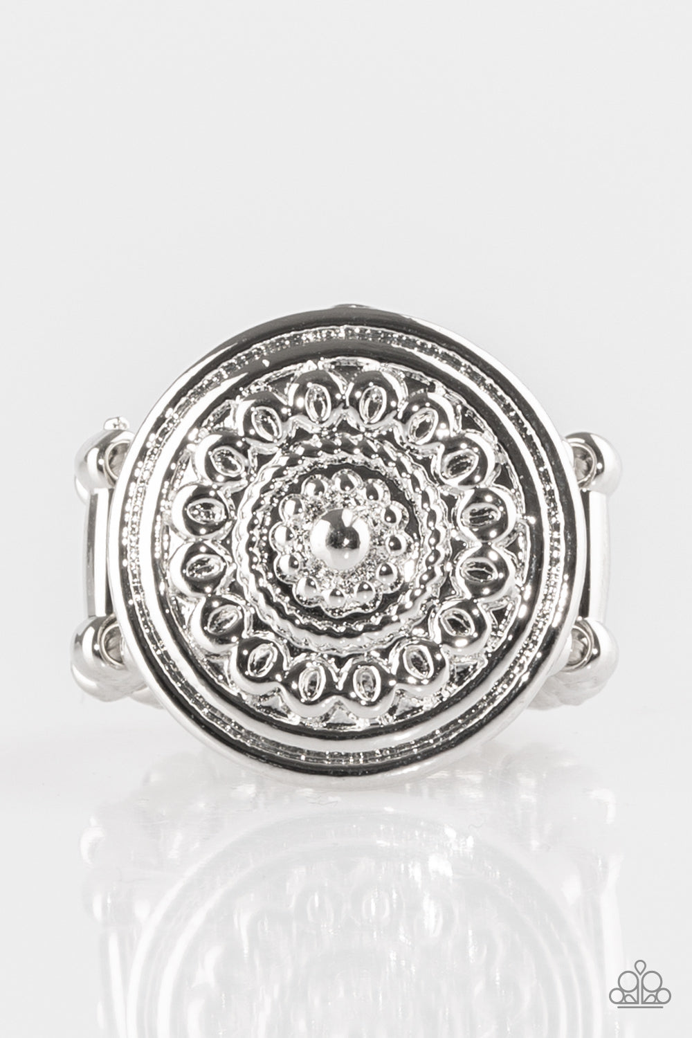 Seasonal Shine - silver - Paparazzi ring