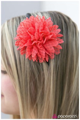 Seasons Greetings - Paparazzi Hair Clip